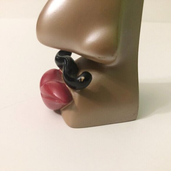 Picasso Nose Mustache Eyeglass Holder Rest Stand Pop Art  Figurine Plastic - Picture 3 of 16